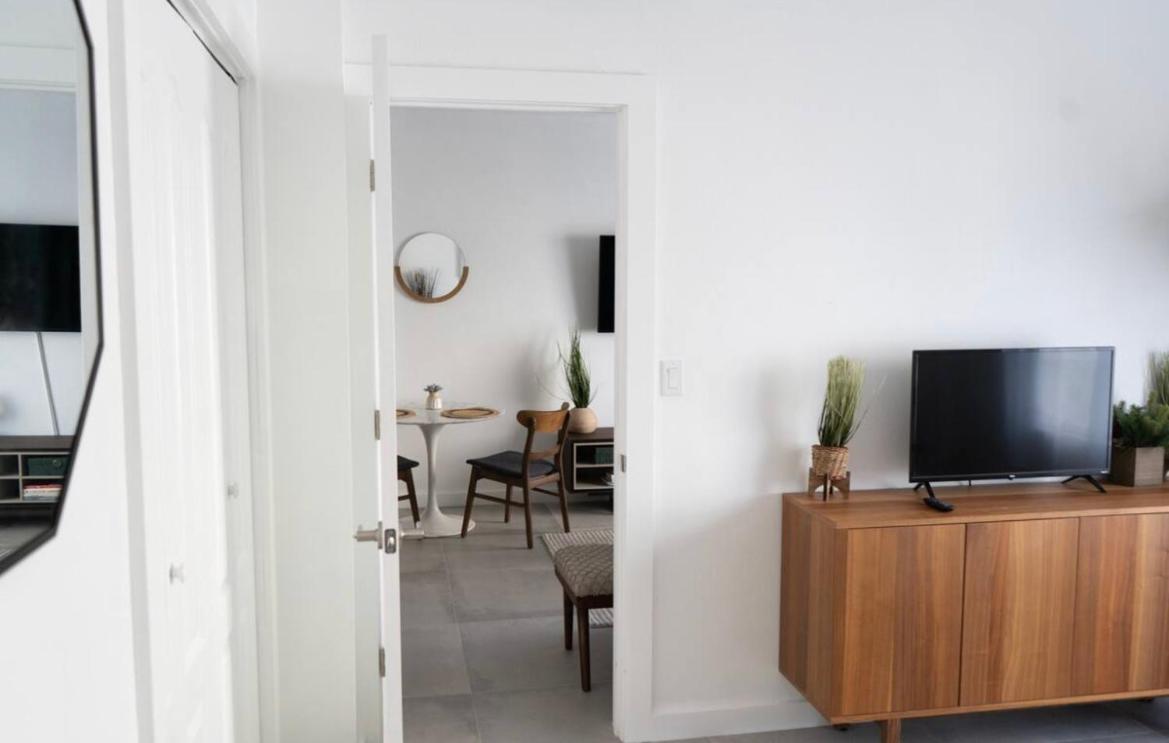 Newely Remodeled Apartment Only 1 Min To The Beach! Маямі-Біч Екстер'єр фото