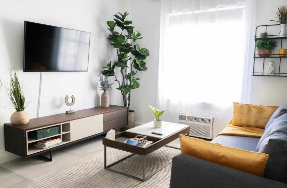 Newely Remodeled Apartment Only 1 Min To The Beach! Маямі-Біч Екстер'єр фото