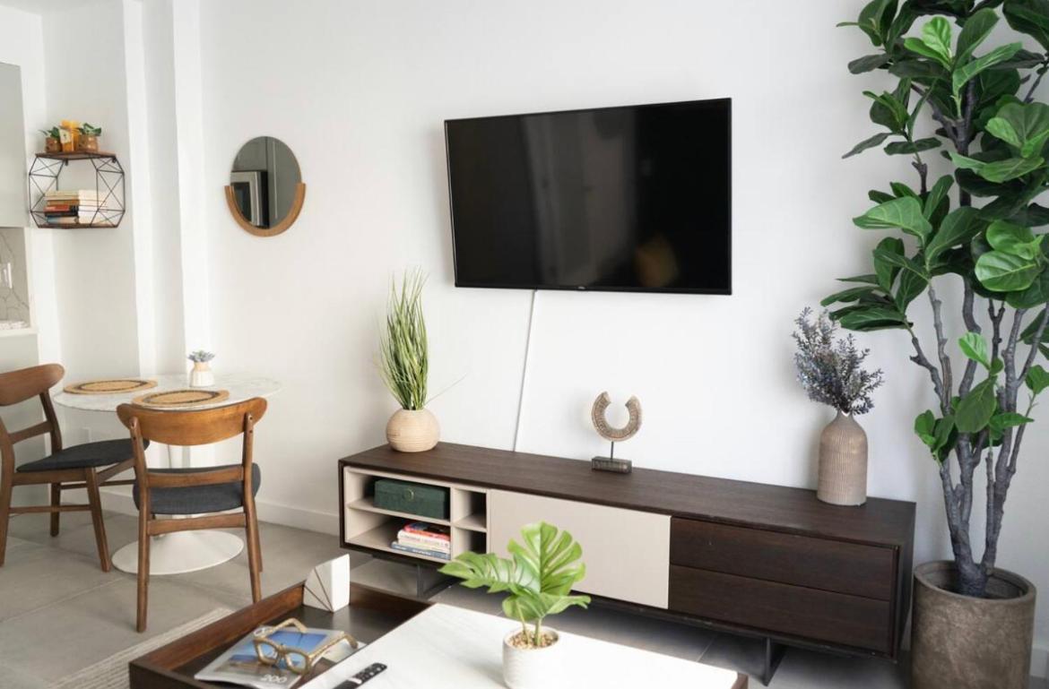 Newely Remodeled Apartment Only 1 Min To The Beach! Маямі-Біч Екстер'єр фото